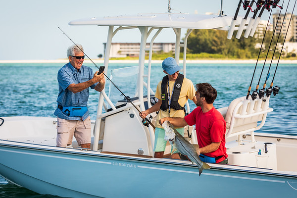 Boston Whaler 210 Montauk фото 1.12