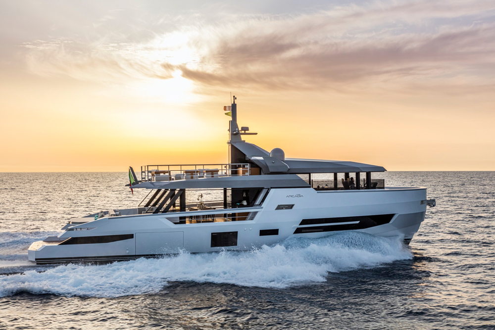 Arcadia Yachts A80: новый стандарт