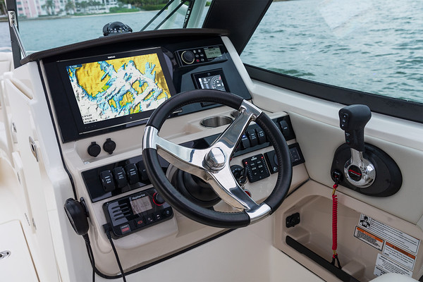 Boston Whaler 240 Vantage фото 1.6