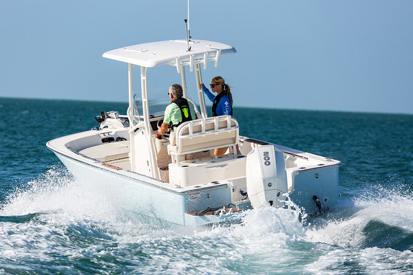Boston Whaler 210 Montauk фото 1.13