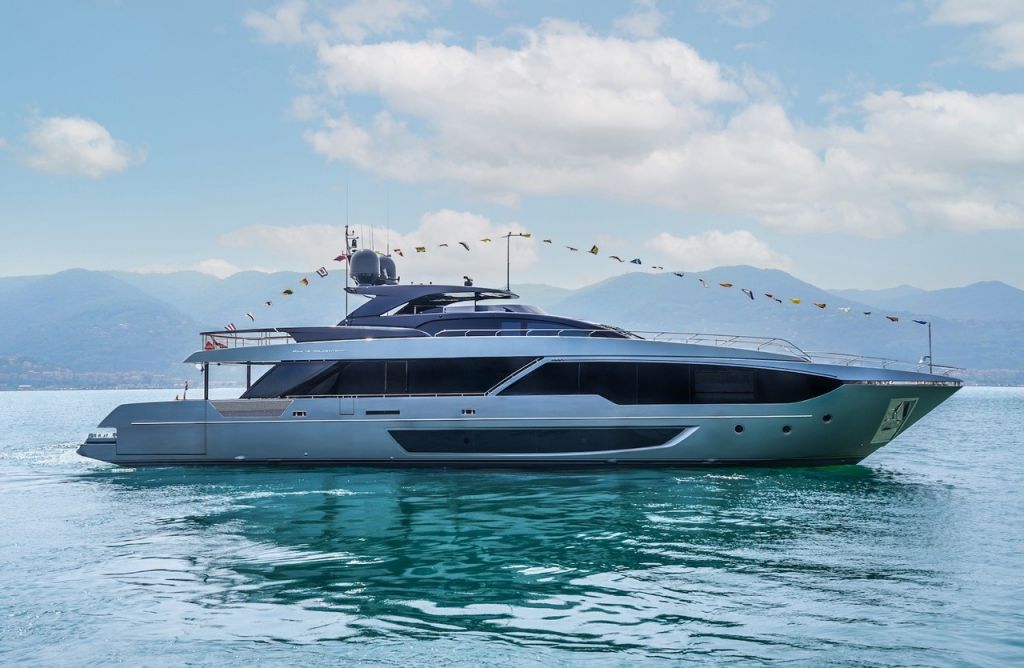 Riva_112_1.jpg