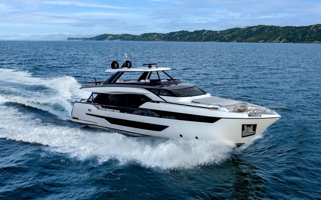 Ferretti Yachts 940