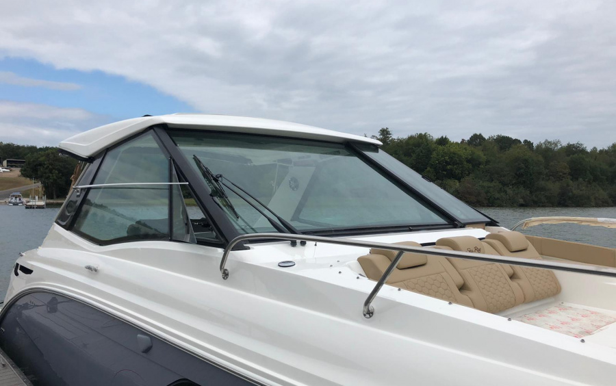 Sea Ray Sundancer 320 Coupe фото 1.4