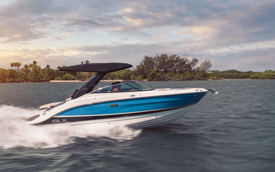 Sea Ray  SLX 260 фото 1.4