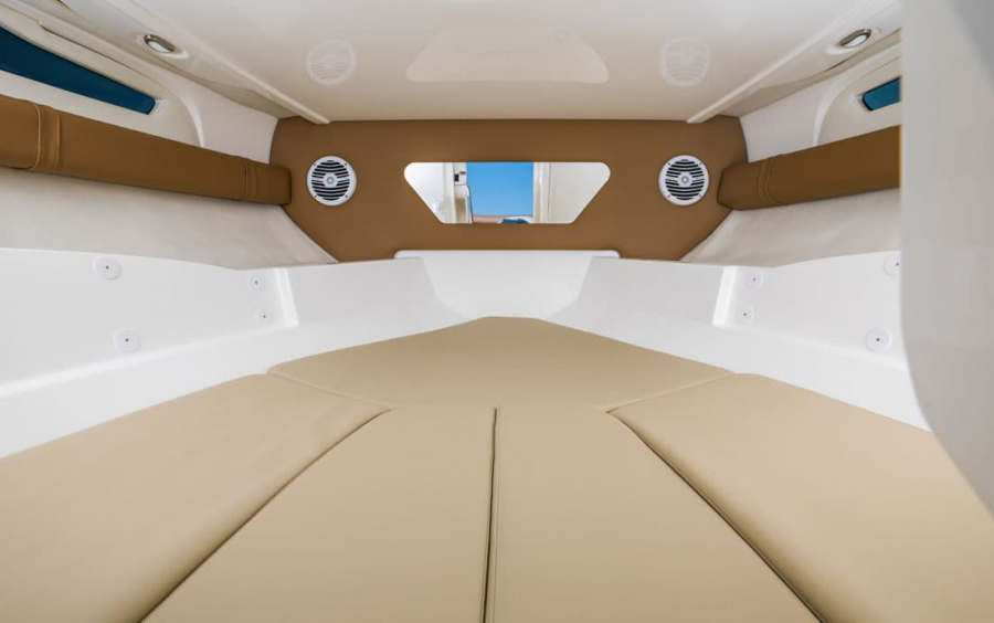 Sea Ray  230 SunSport фото 2.13
