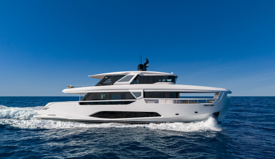 Ferretti Yachts INFYNITO 90 NEW