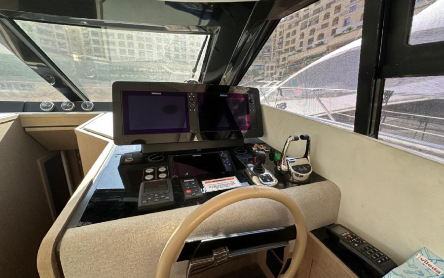 Ferretti Yachts 500 фото 1.6