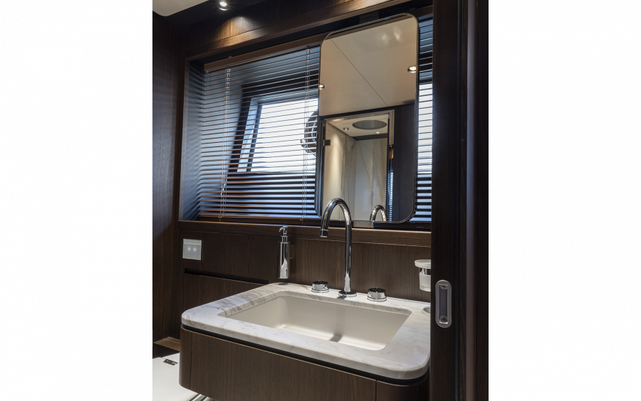 Ferretti Yachts 860 фото 2.9