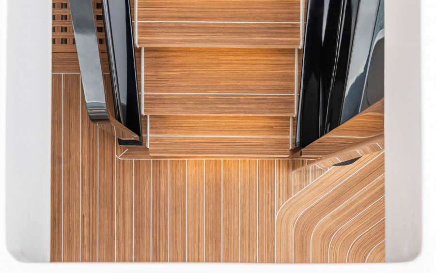 Ferretti Yachts INFYNITO 90 NEW фото 1.7