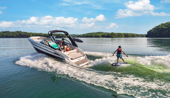 Sea Ray 230 SDX SURF