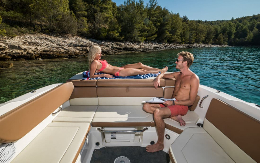 Sea Ray  230 SunSport фото 1.11