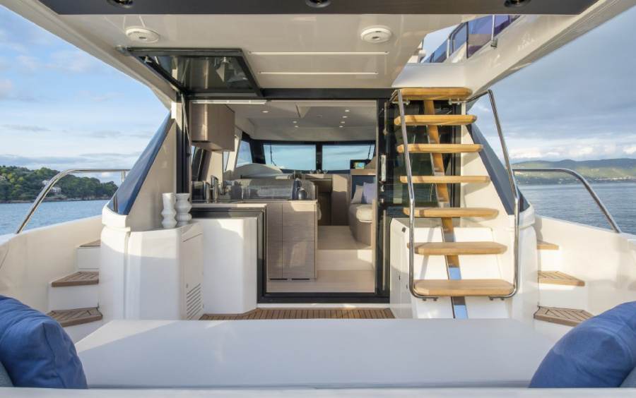 Ferretti Yachts 500 фото 1.9