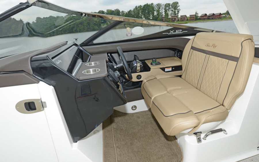 Sea Ray SLX 310 фото 2.8