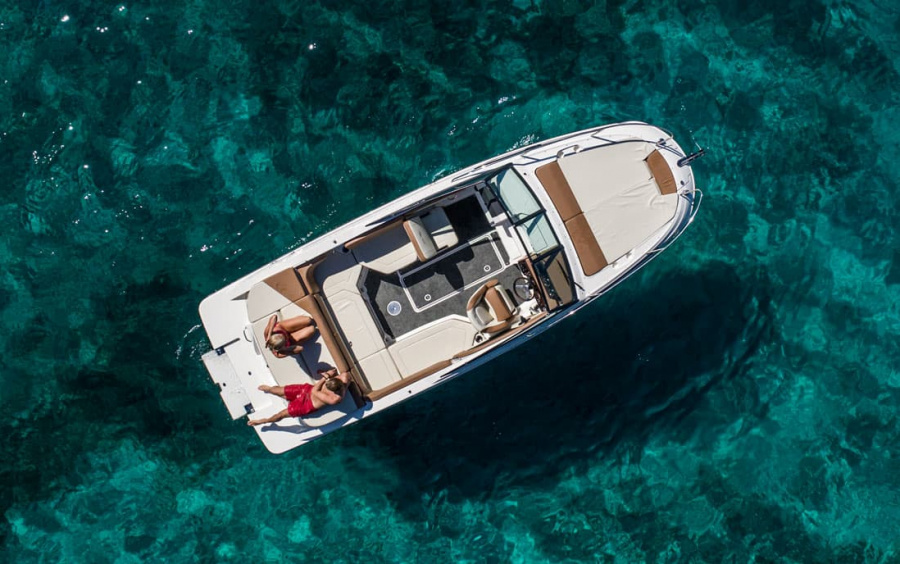 Sea Ray  230 SunSport фото 1.6
