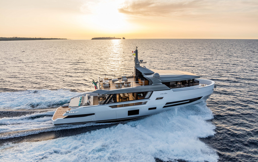 Arcadia Yachts Sherpa 80 XL фото 1.2