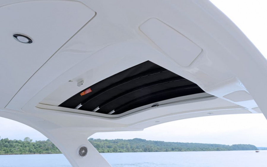Sea Ray SLX 310 фото 2.3