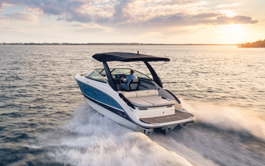 Sea Ray  SLX 260 фото 1.2