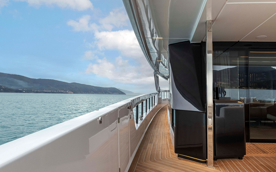 Ferretti Yachts INFYNITO 90 NEW фото 1.8