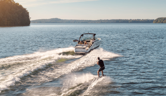 Sea Ray  SLX 260-Surf