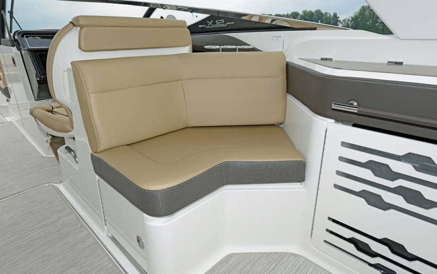 Sea Ray SLX 310 фото 2.12