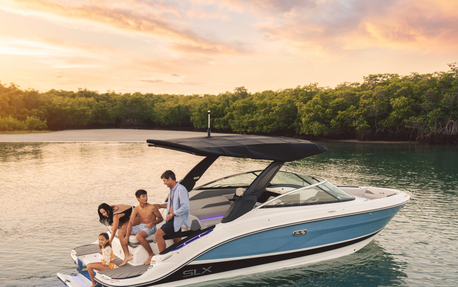 Sea Ray  SLX 260 фото 1.1