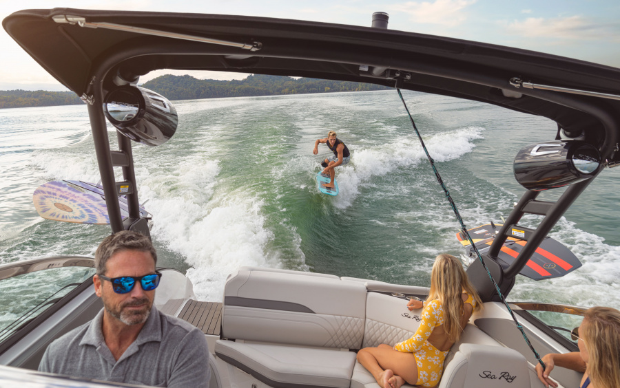 Sea Ray  SLX 260-Surf фото 1.2