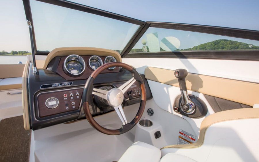 Sea Ray  210 SPX фото 2.1