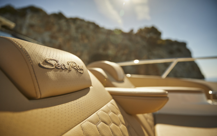 Sea Ray Sundancer 320 фото 2.3