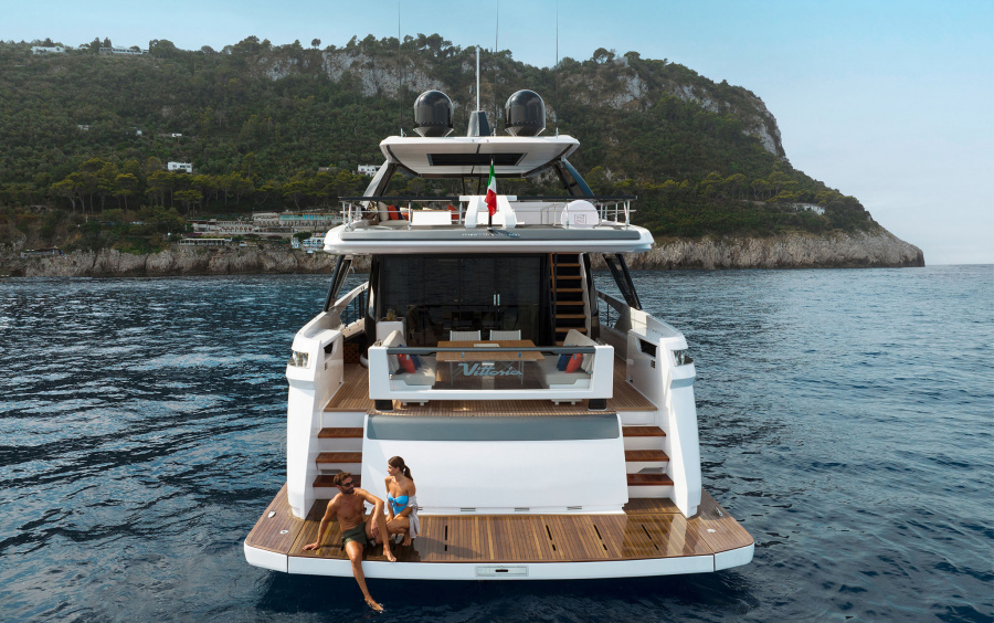 Ferretti Yachts 860 фото 1.6